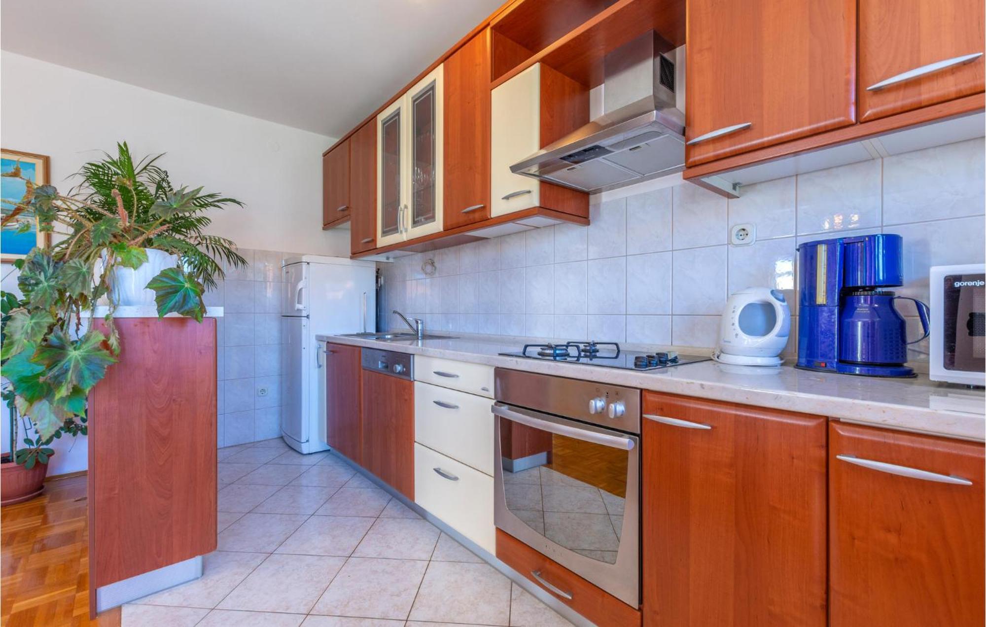 Lovely Apartment In Trogir With Kitchen Екстер'єр фото